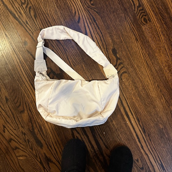 Cream nylon shoulder bag - Picture 2 of 3